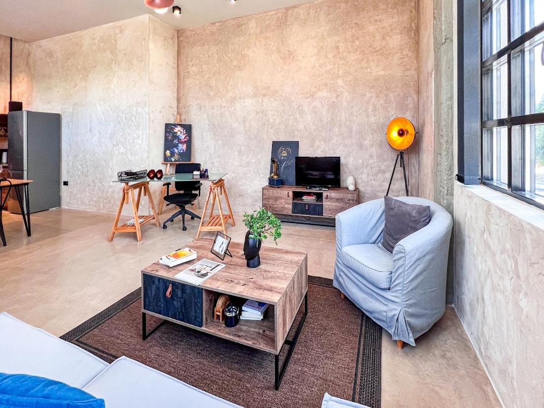 Mini Loft Apartment كالاماتا المظهر الخارجي الصورة