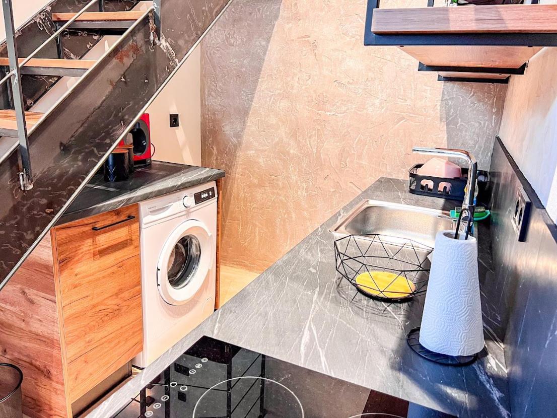 Mini Loft Apartment كالاماتا المظهر الخارجي الصورة