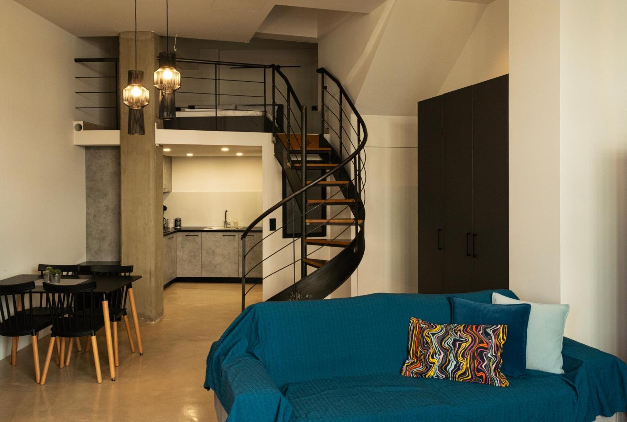 Mini Loft Apartment كالاماتا المظهر الخارجي الصورة